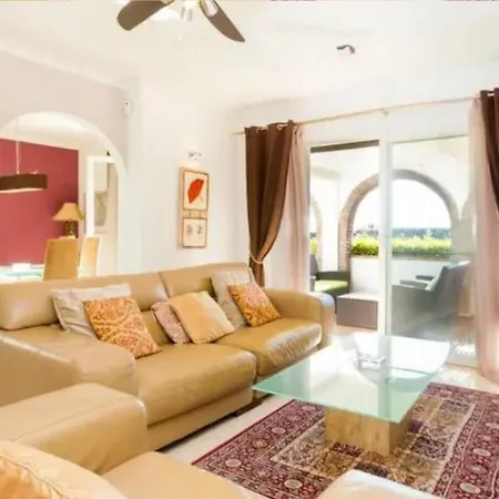 Villa 3 Bedrooms In Costa Del Sol *