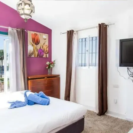 Villa 3 Bedrooms In Costa Del Sol Estepona