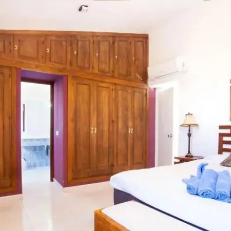 3 Bedrooms In Costa Del Sol *