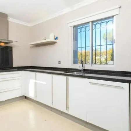 Villa 3 Bedrooms In Costa Del Sol Estepona