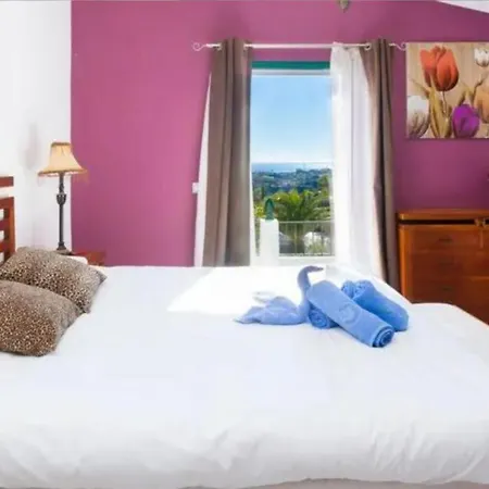 3 Bedrooms In Costa Del Sol
